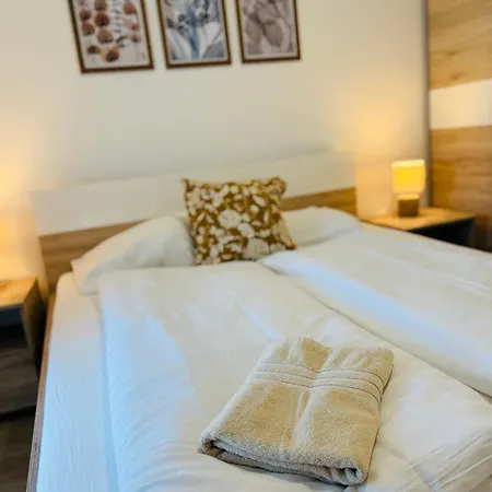Casa Romana 3 Apartment *